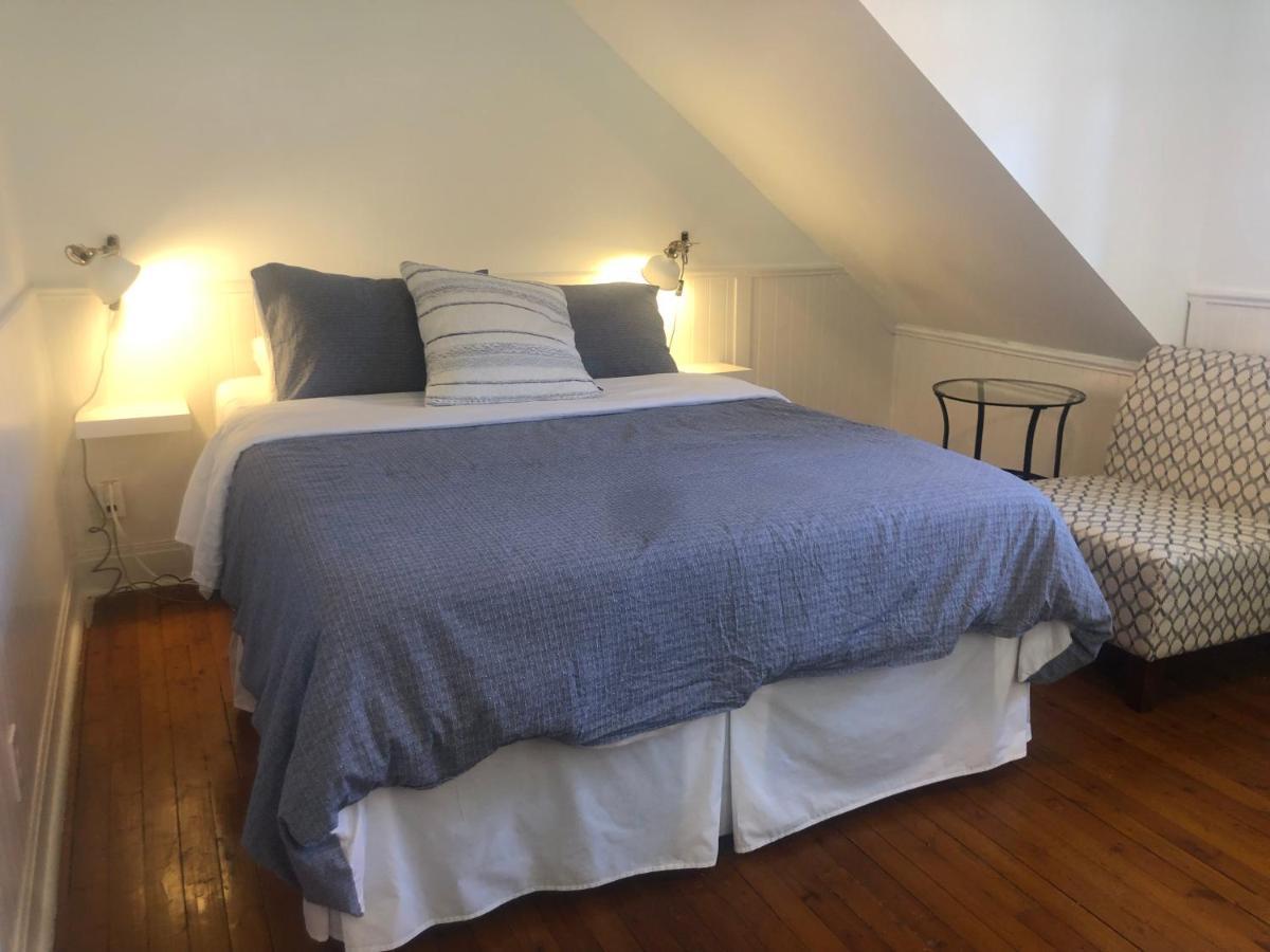 Bed and Breakfast Auberge La Maison Bellemare Saint-Jean-des Piles Екстер'єр фото