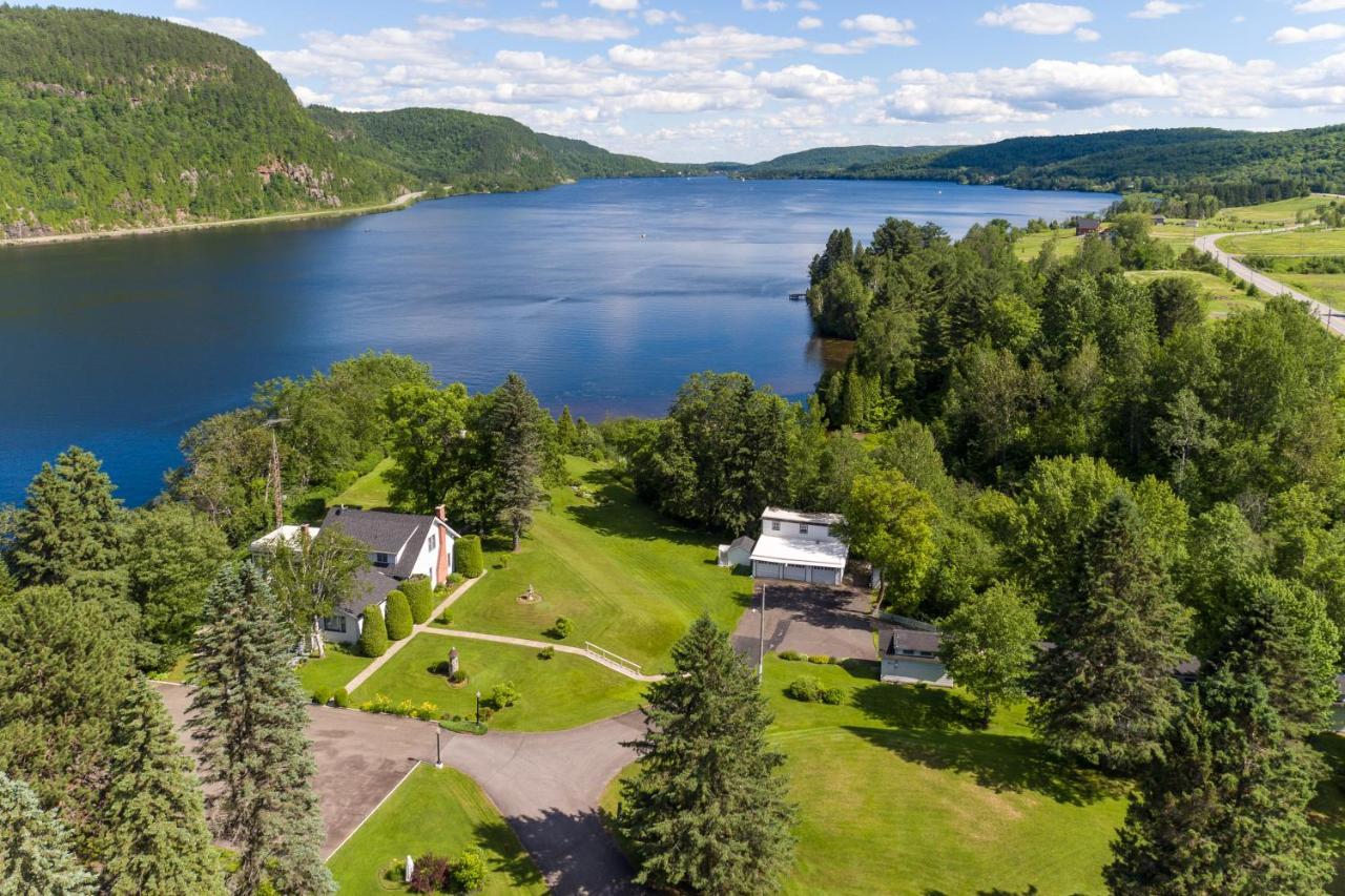 Bed and Breakfast Auberge La Maison Bellemare Saint-Jean-des Piles Екстер'єр фото